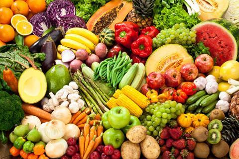 10 porzioni di frutta e verdura al giorno tolgono il medico di torno