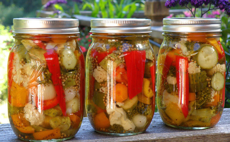 Conserve salate casalinghe: i segreti per la perfetta riuscita