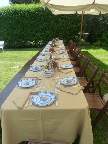 Pranzo di campagna: la tavola 									