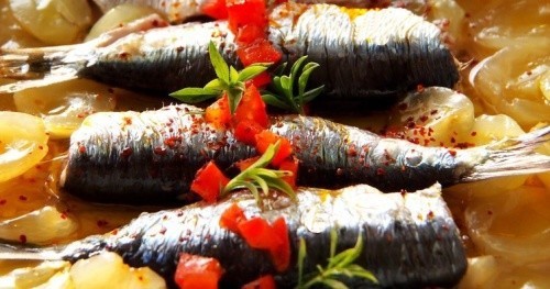 Secondi piatti a base di acciughe o alici, sarde, sardine e sgombri