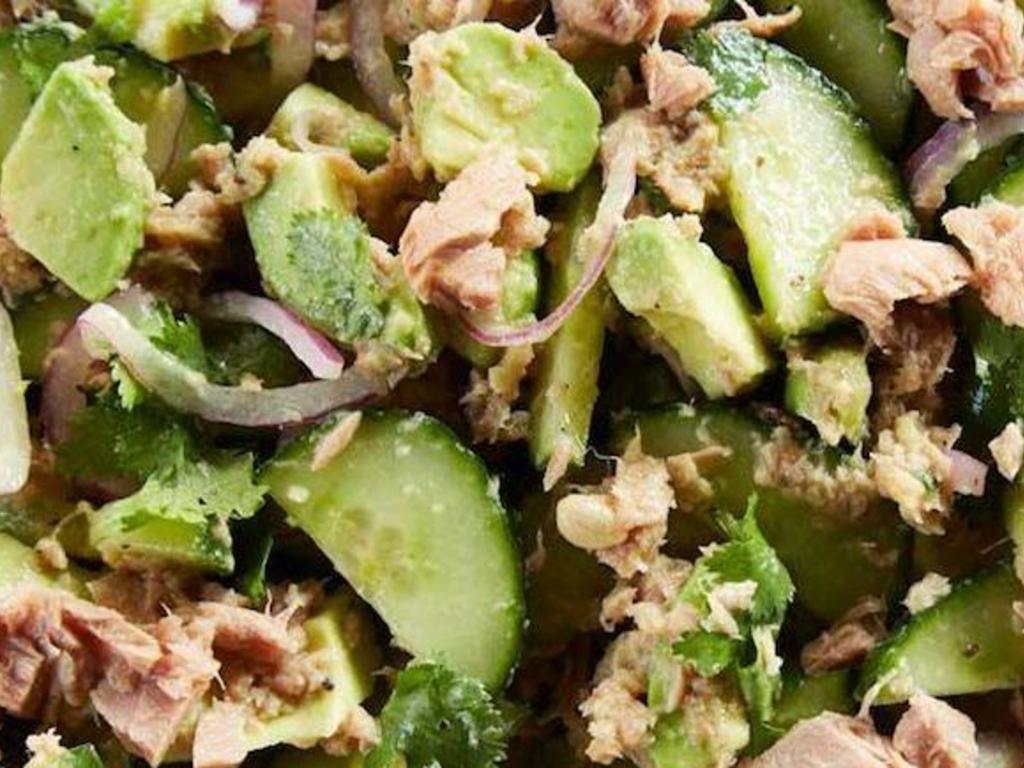 Insalata di avocado e tonno