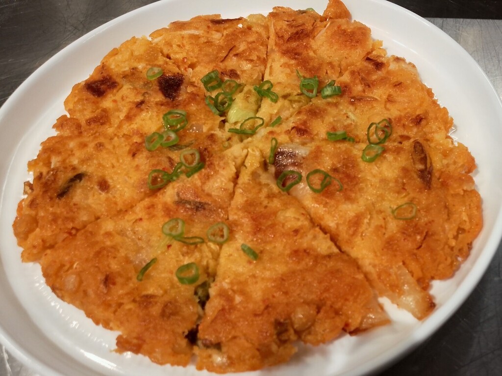 Frittelle di ceci e kimchi