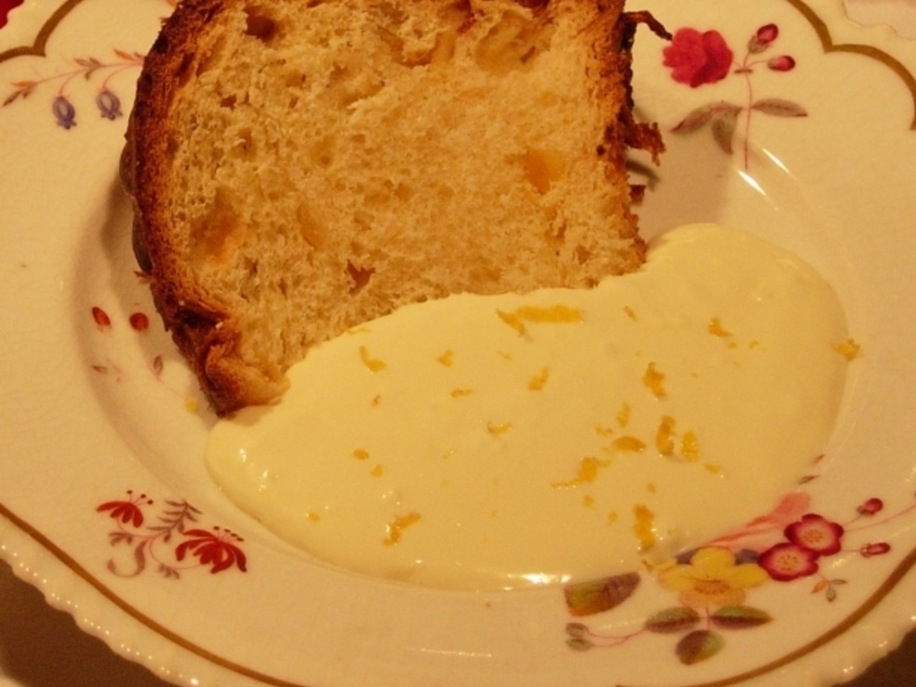 Colomba pasquale casalinga con crema all'inglese