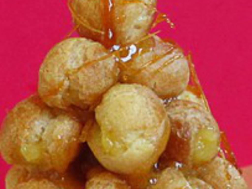 Croquembouche