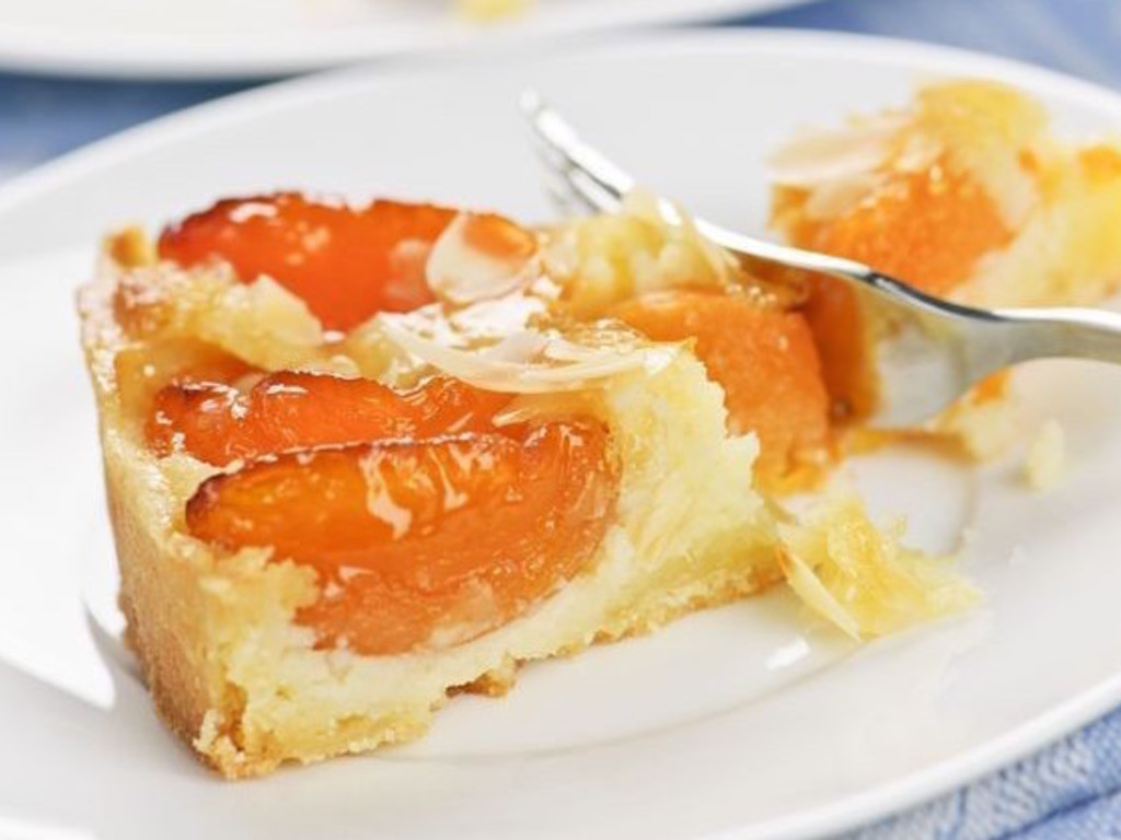Crostata di albicocche e pesche