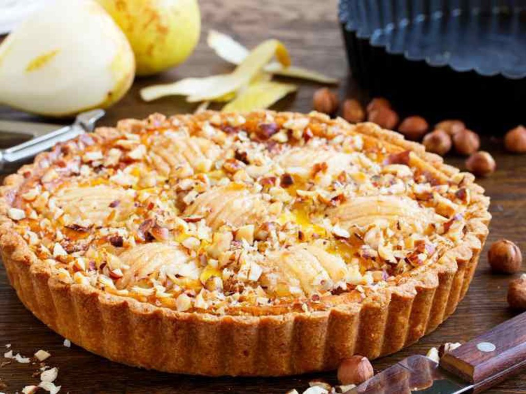 Crostata di pere e nocciole