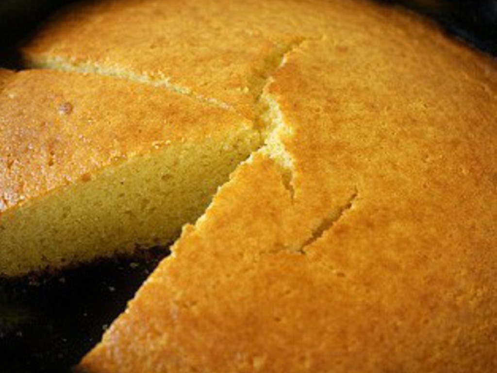 Torta di limone, farina di polenta e mandorle