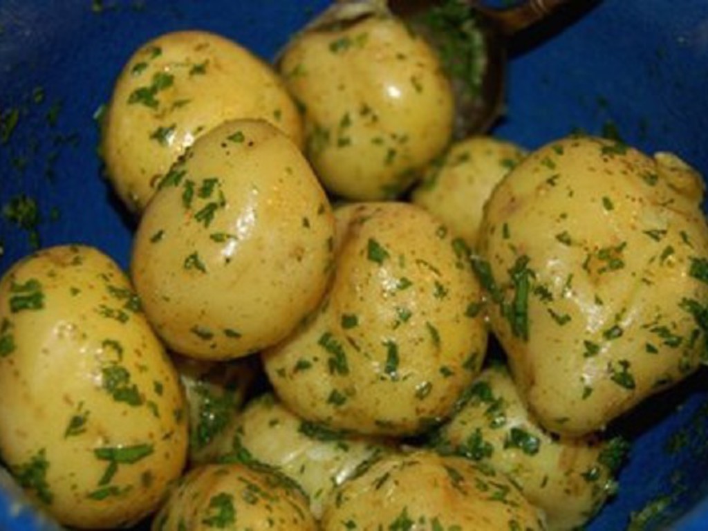 Patate novelle al burro e menta