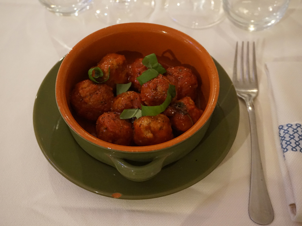 Polpette vegetariane con salsa di pomodoro