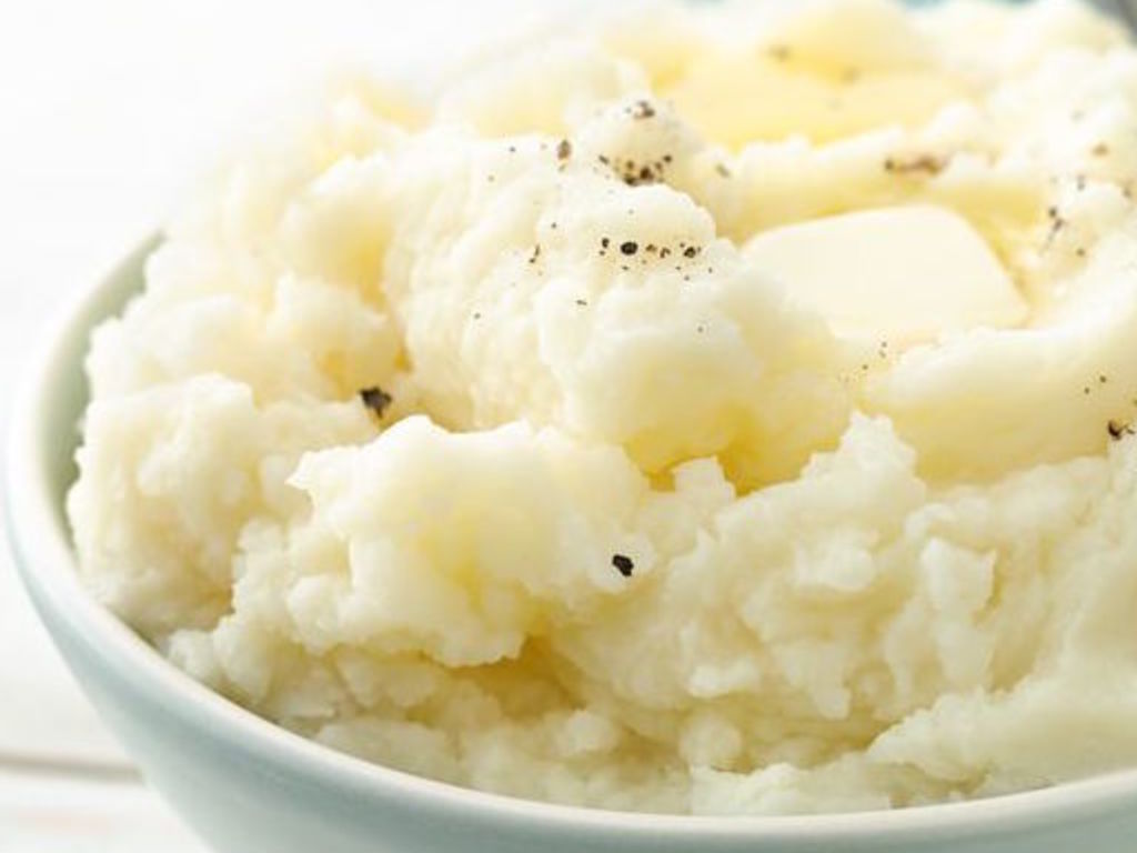 Purè di patate e sedano rapa con senape e parmigiano