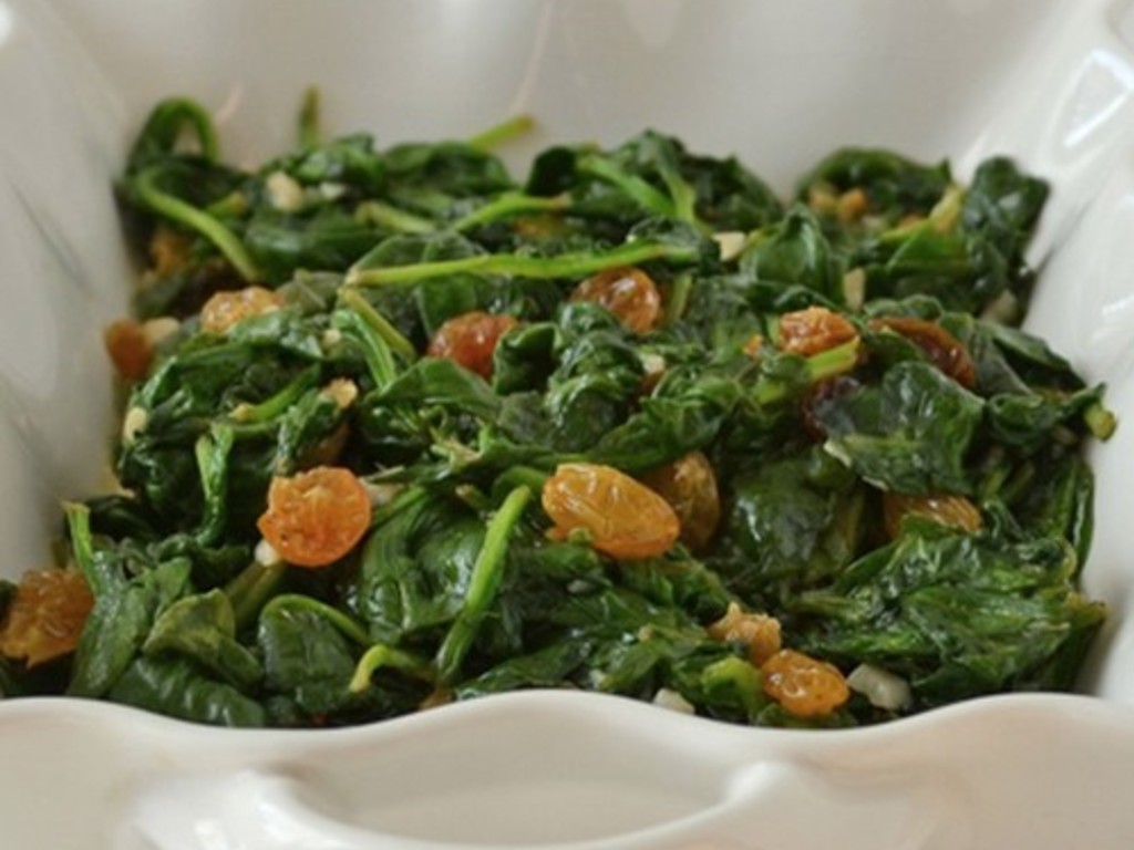 Spinaci saltati con uvetta