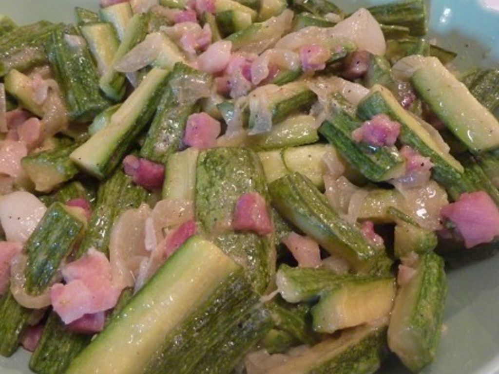 Zucchine saltate con prosciutto cotto