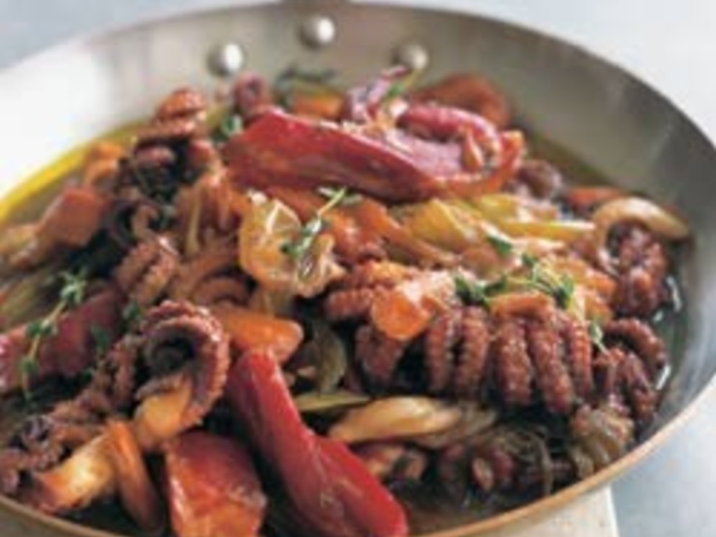 Polpo alle puntarelle, melanzane e pomodori al forno
