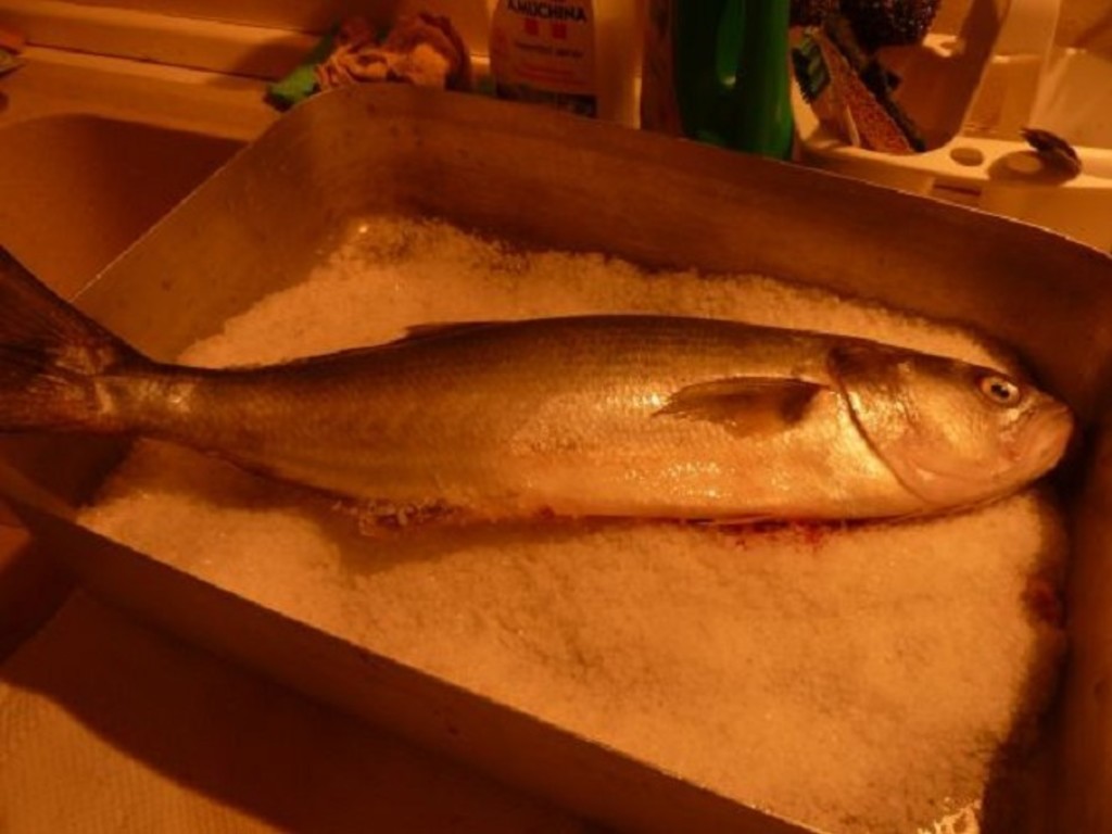 Pesce al sale