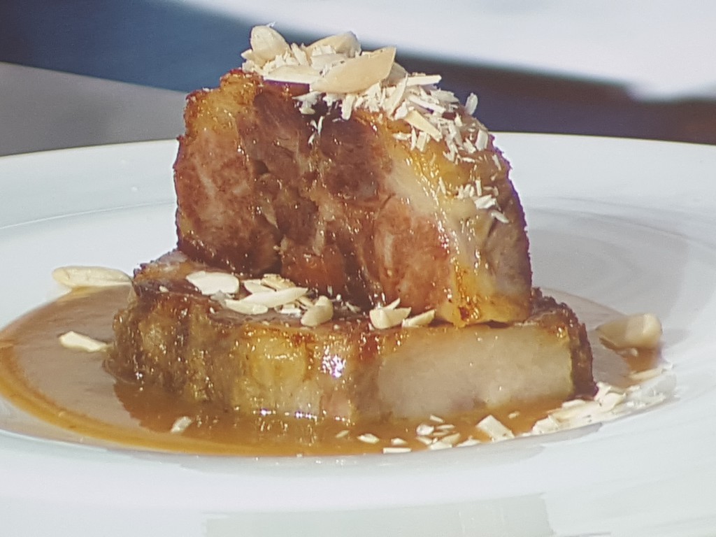 Coda di bue arrotolata con salsa di acciughe