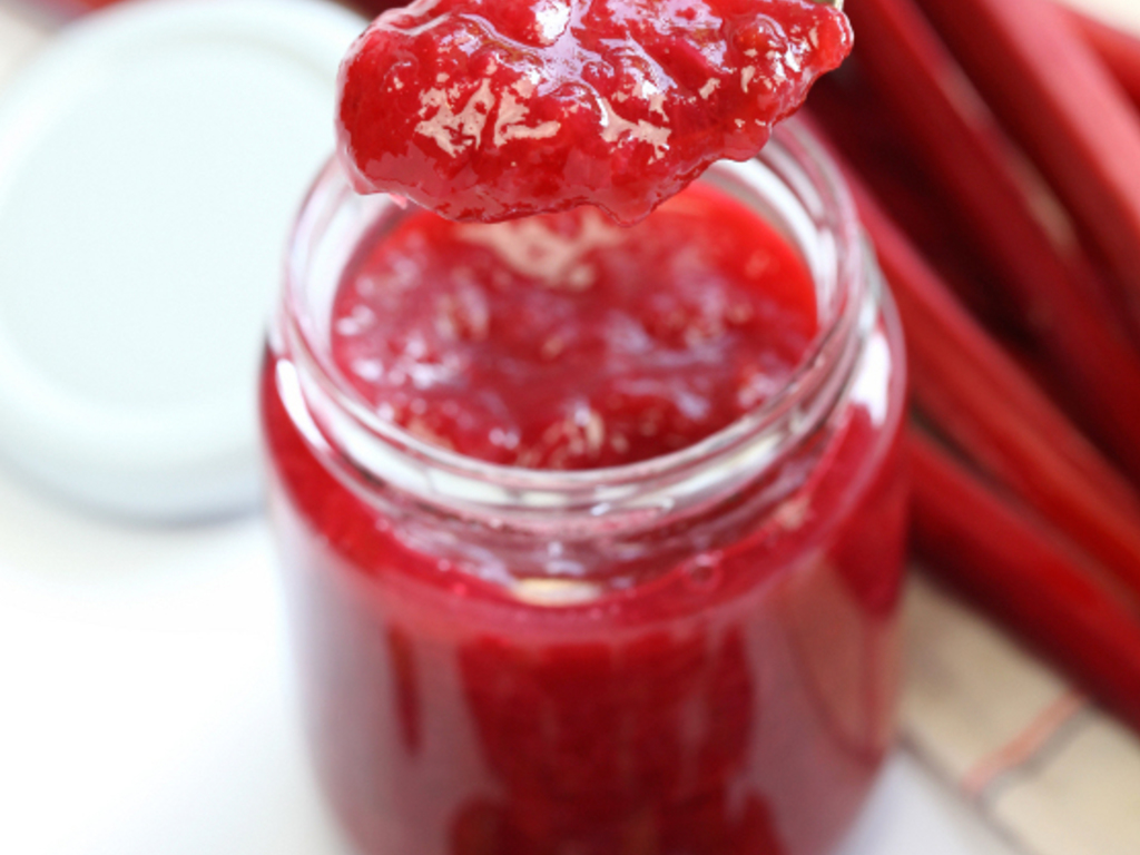 Marmellata di rabarbaro