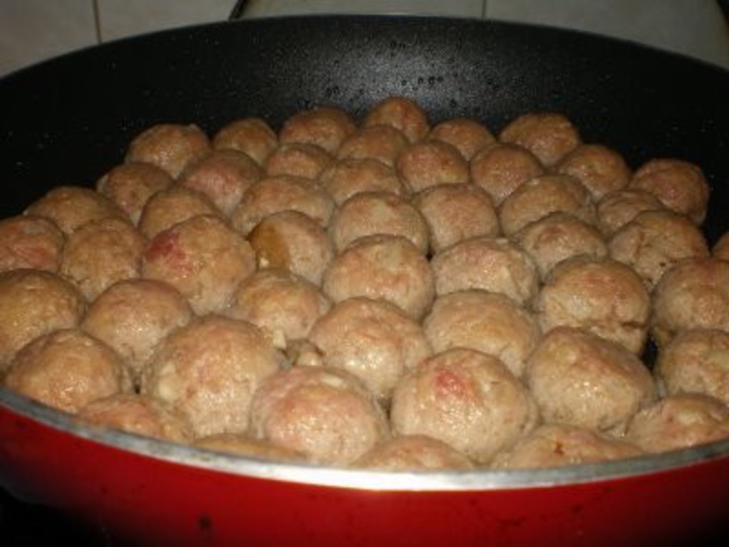 Polpettine in fricassea con le acciughe e i capperi