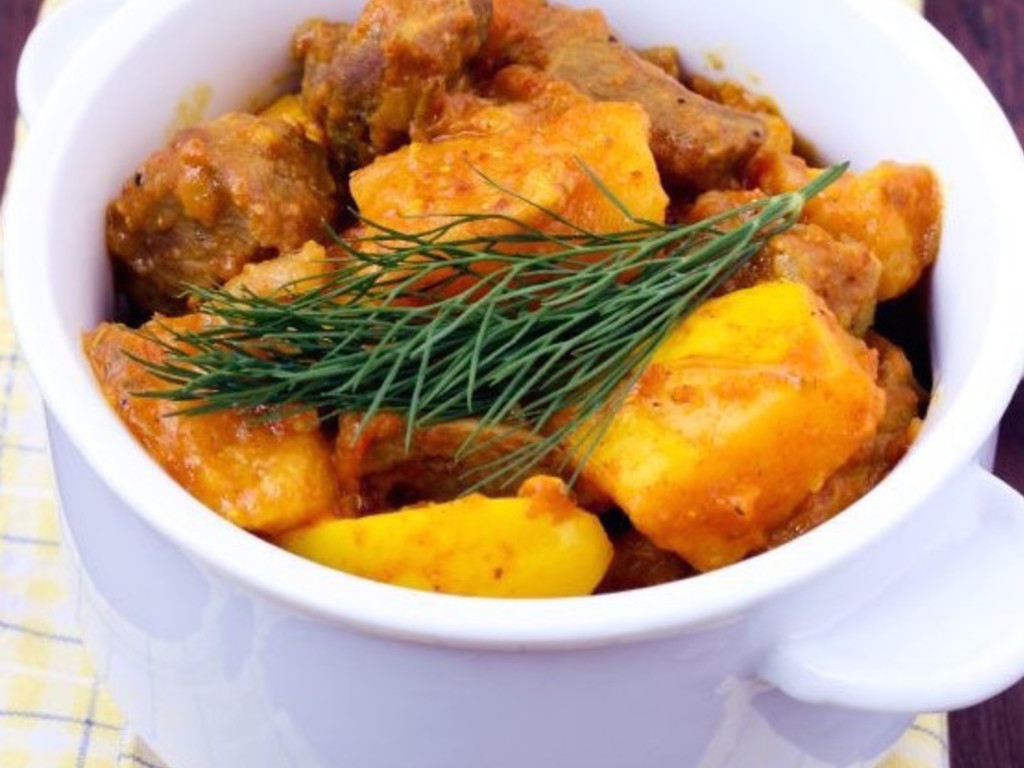 Spezzatino di vitello e mele cotogne