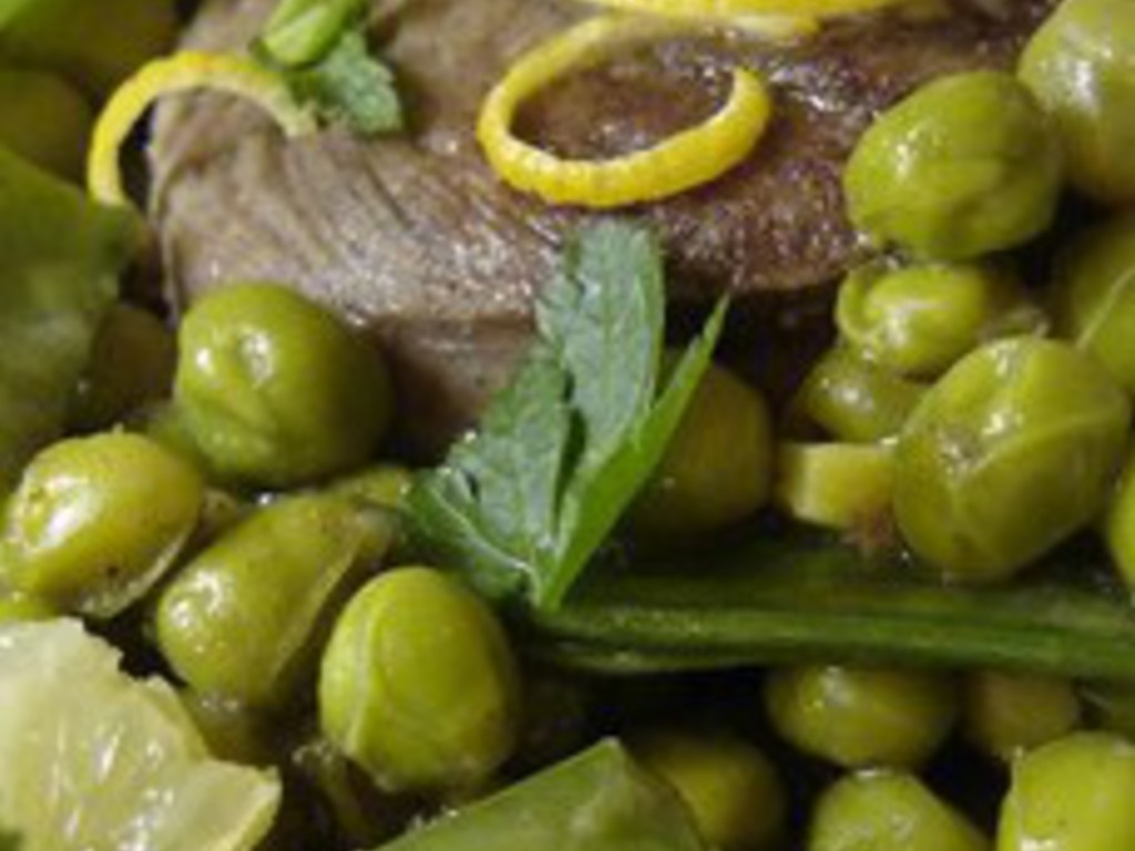 Spezzatino di agnello con fave fresche