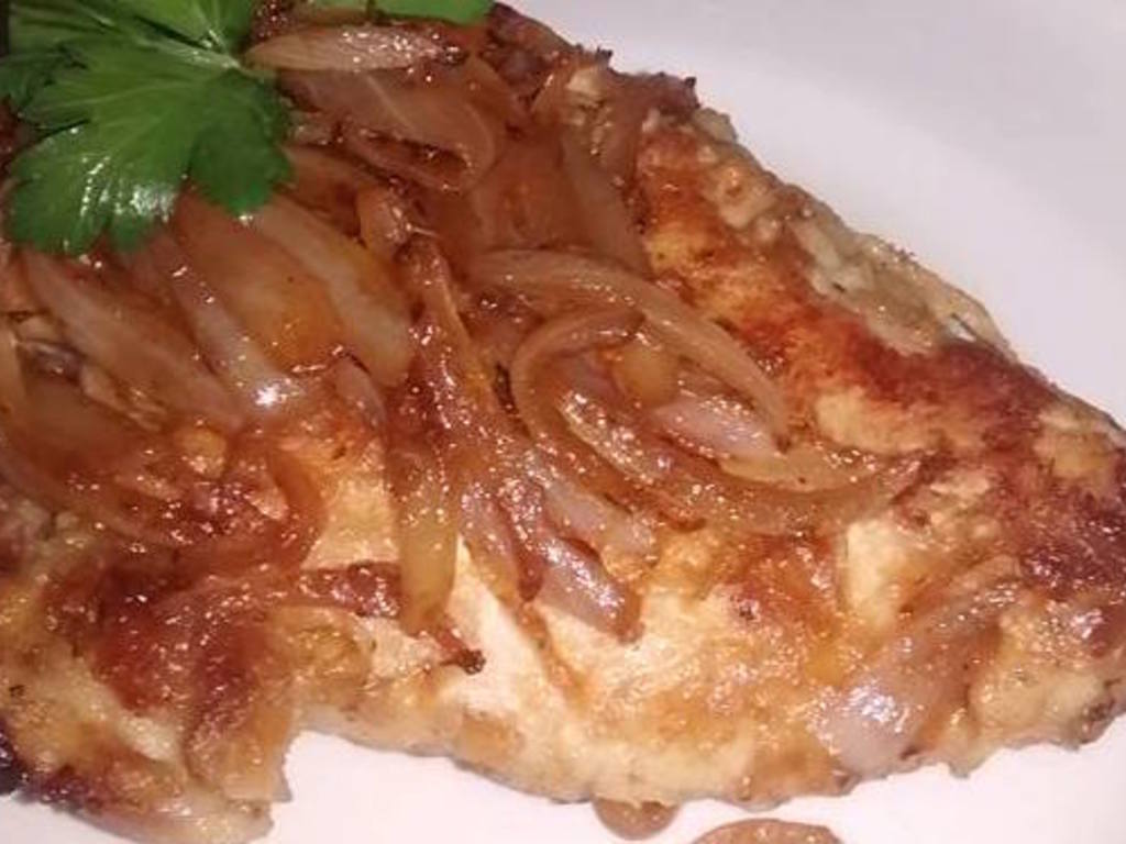 Pollo saltato alla lionese con zucchine ripiene