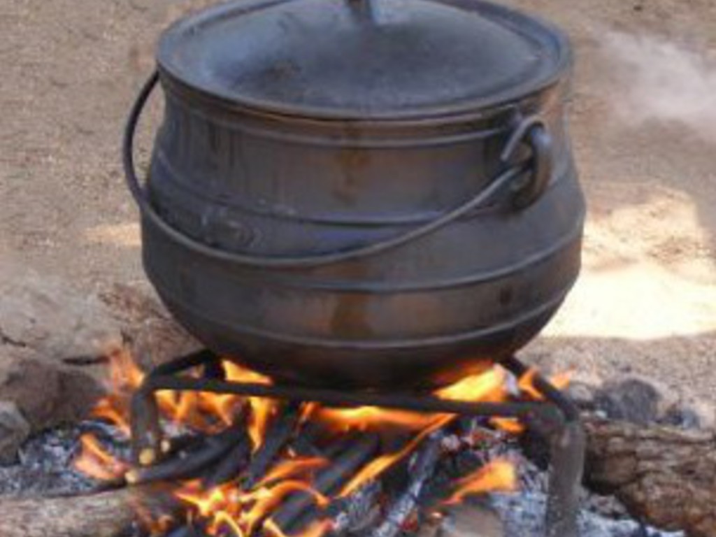Potjie di gallina e riso giallo
