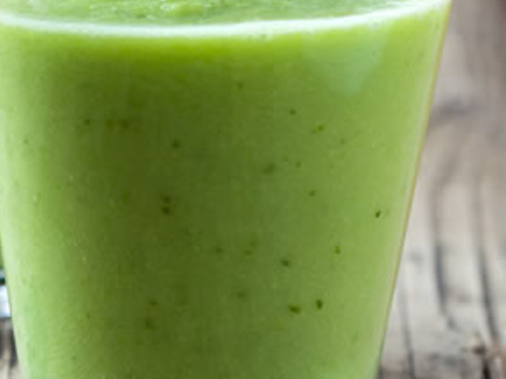 Frappé verde a base di mela e sciroppo di menta