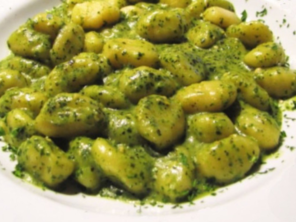 Gnocchi di patate col pesto