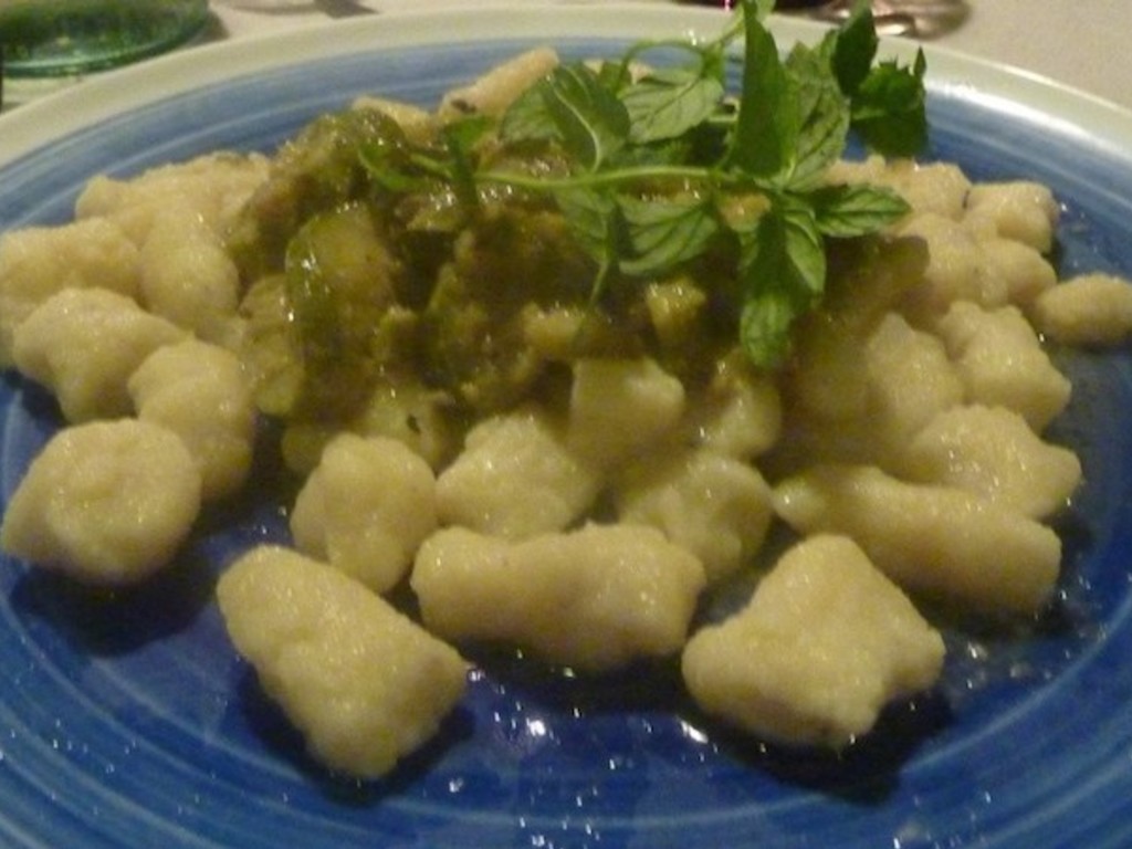 Gnocchi di patate con zucchine alla menta