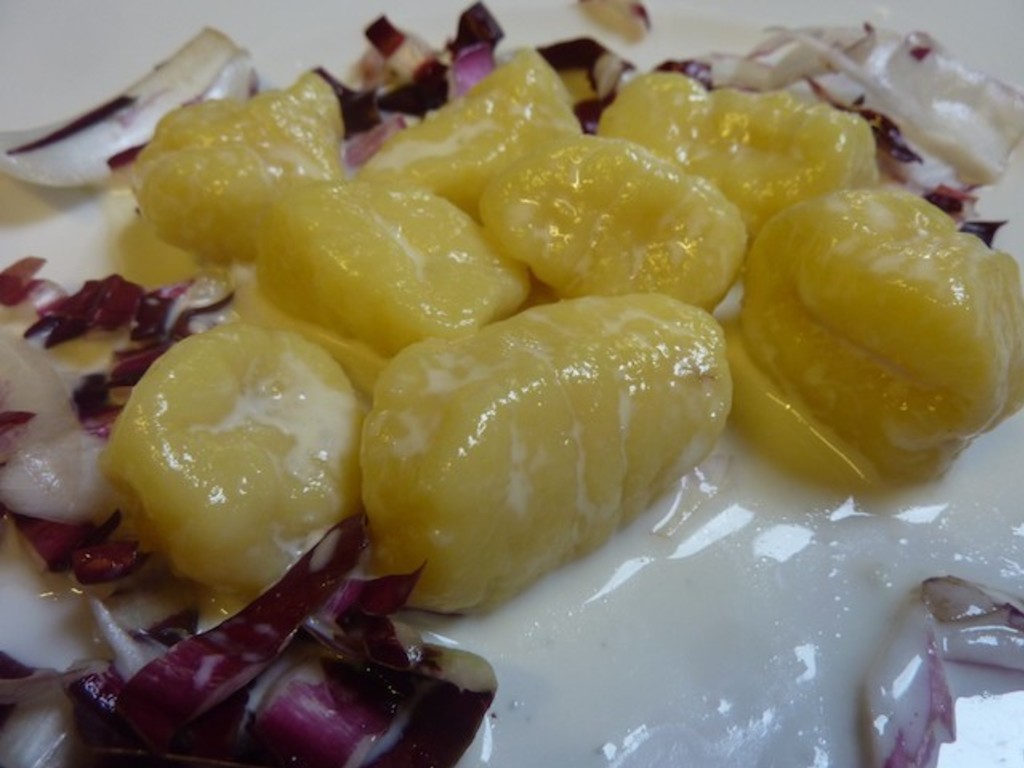 Gnocchi di patate gorgonzola e radicchio