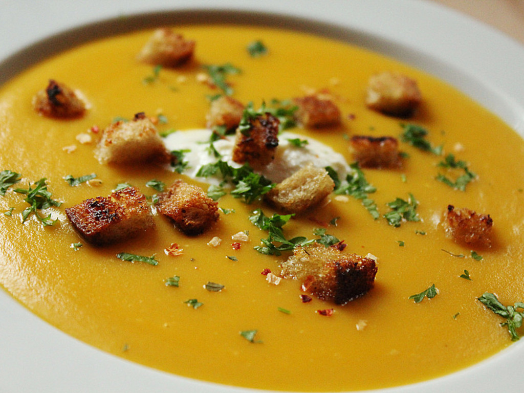 Crema di zucca-Kürbissuppe