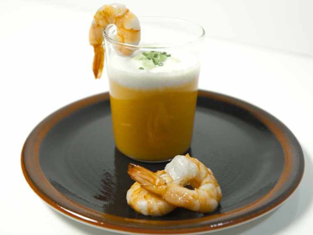 Gazpacho di Melone, schiuma di gorgonzola e gamberi