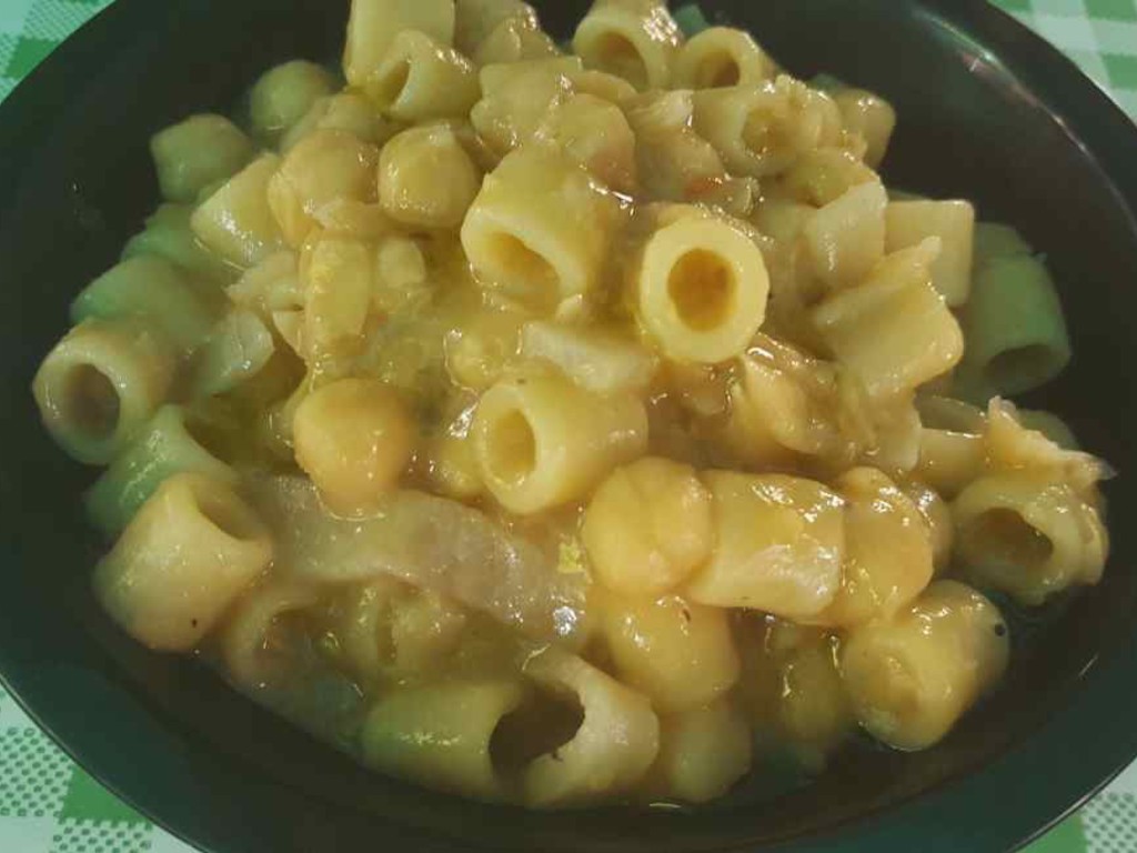 Pasta e ceci  alla romana