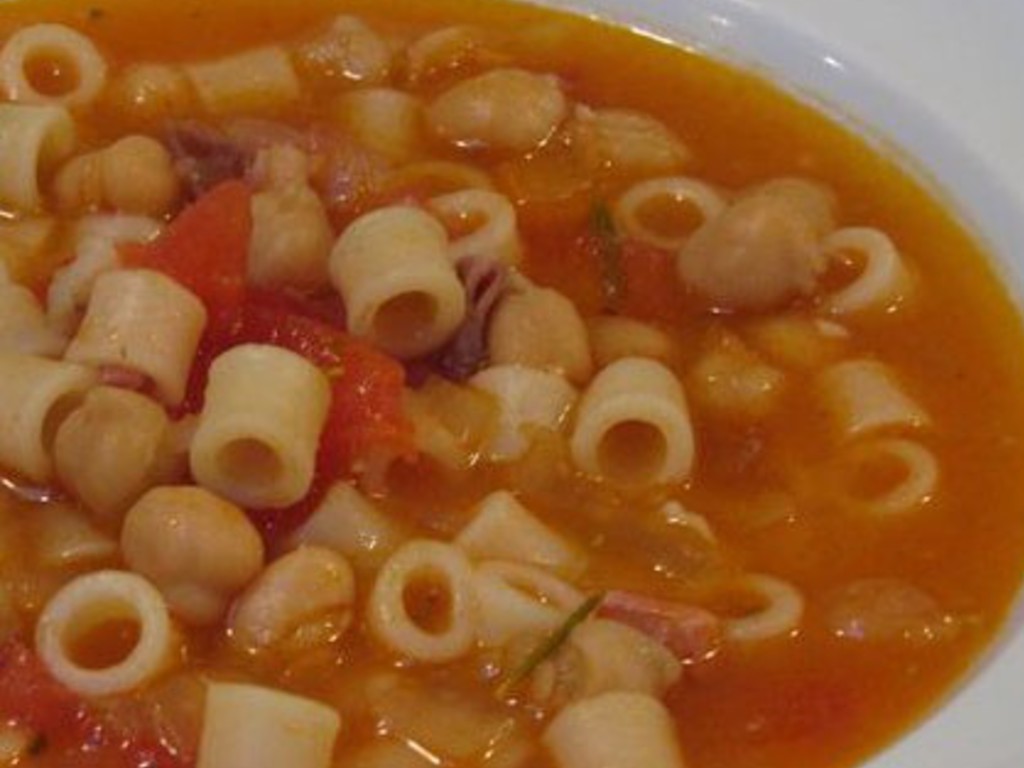 Pasta e ceci in brodo