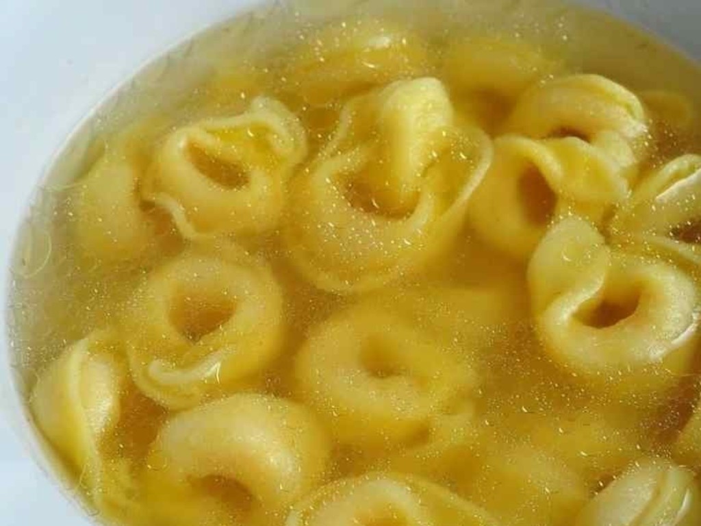 Tortellini in brodo