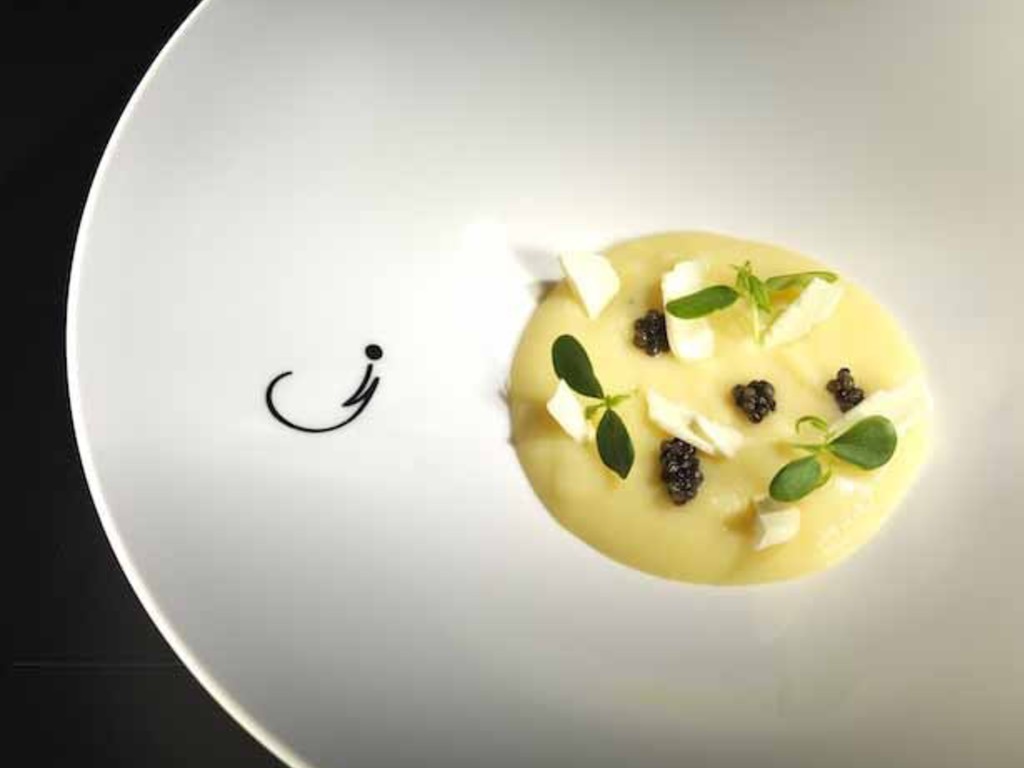 Vellutata di patate con cioccolato bianco e caviale