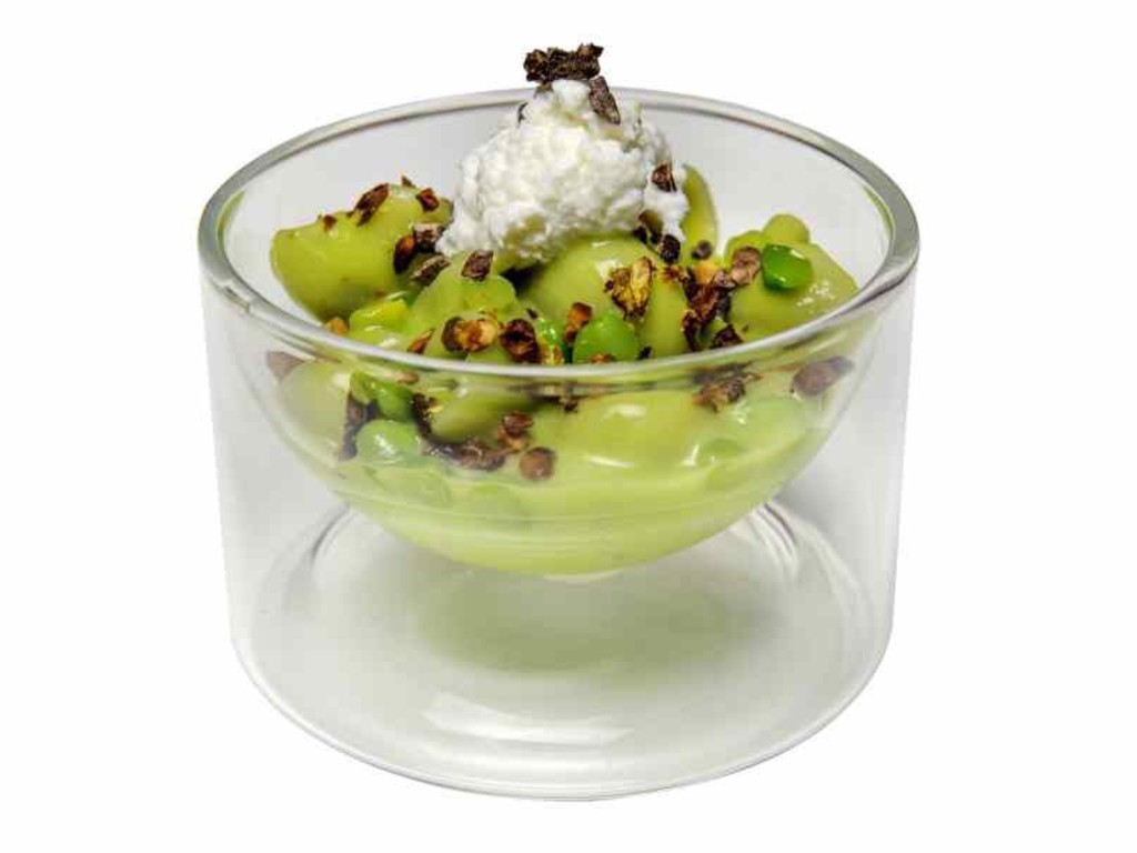 Vellutata di piselli, Riso di Pasta, ricotta, fave di cacao e pistacchi