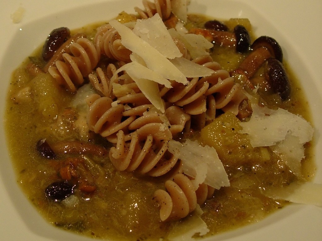 Zuppa di funghi e fusilli al farro
