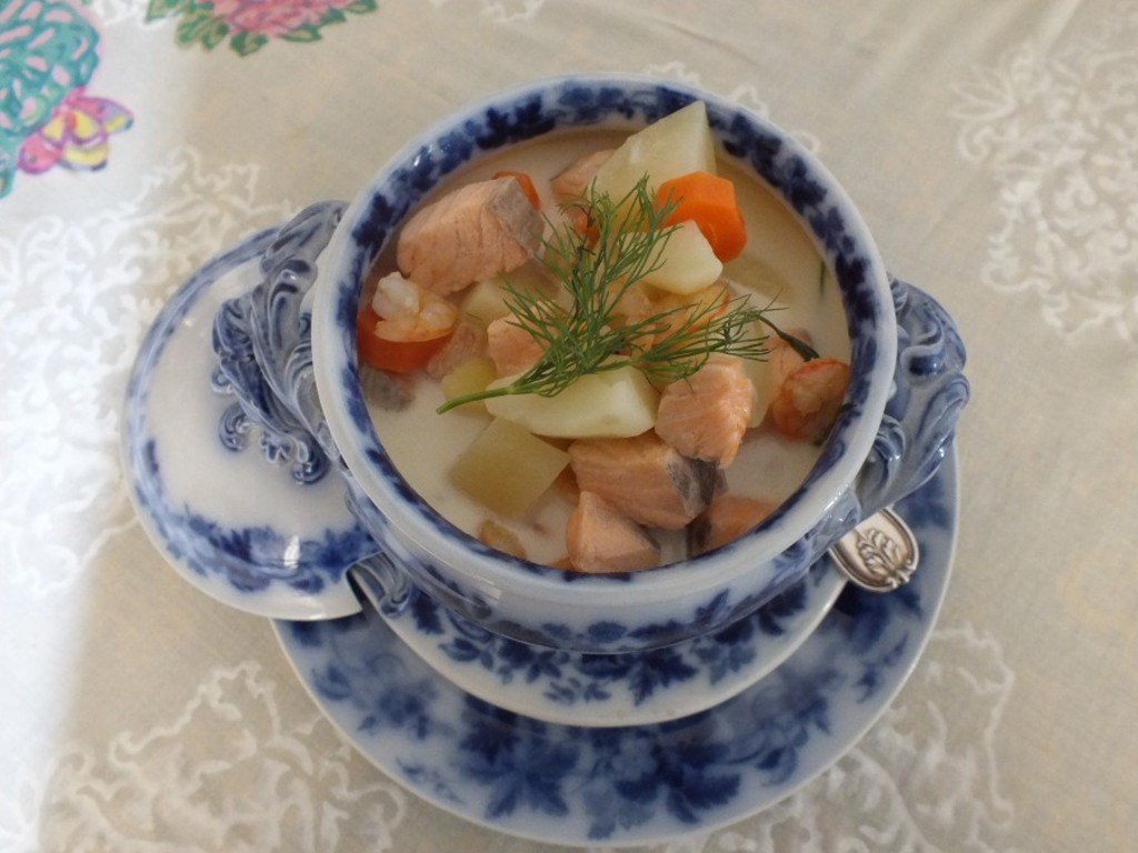 Zuppa di pesce russa