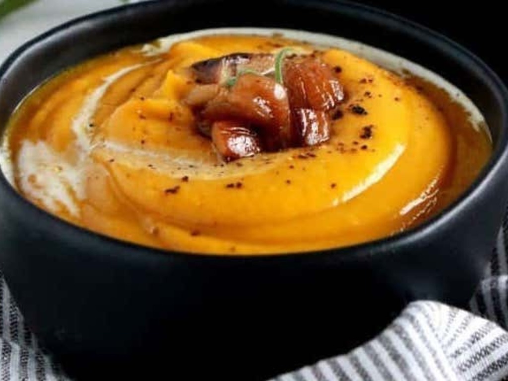Zuppa di zucca e castagne
