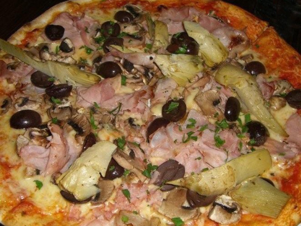Pizza capricciosa