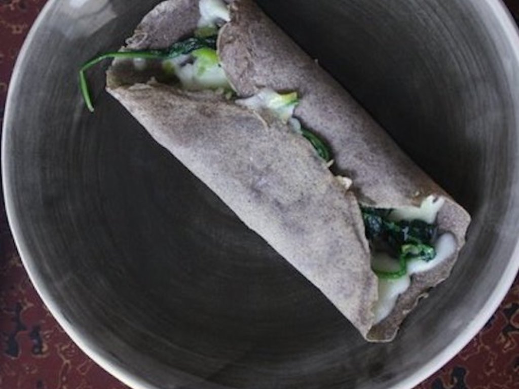 Crepes di grano saraceno, spinaci e Bitto