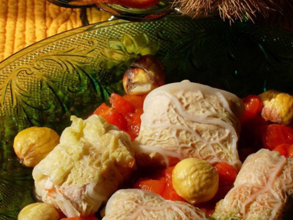 Fagottini di verza e castagne con peperonata