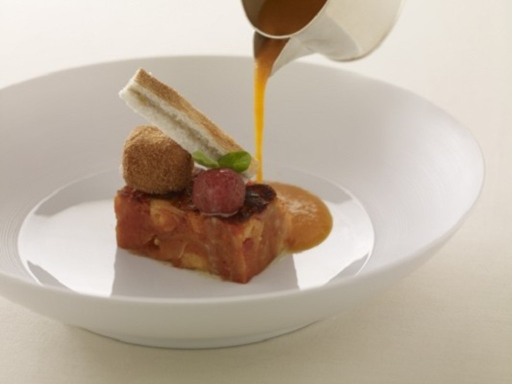 Pappa al pomodoro, acciughe e provola affumicata
