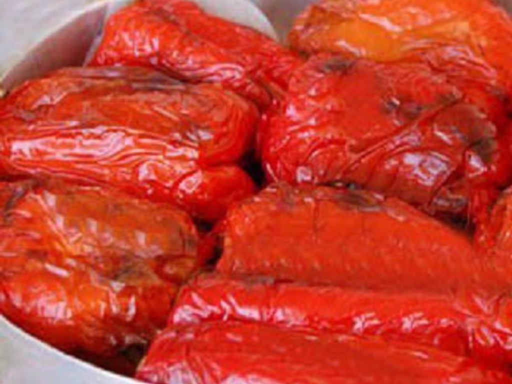 Peperoni ripieni alla mediterranea