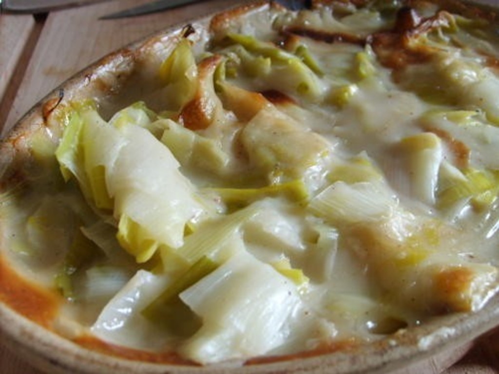 Porri gratinati in besciamella vegetariani