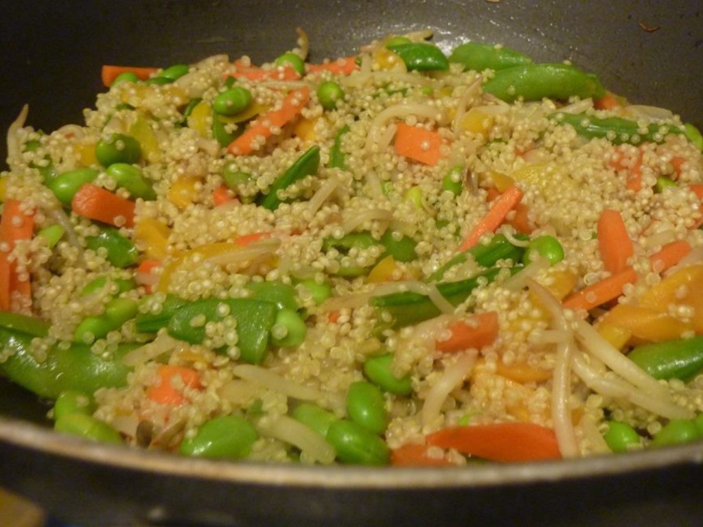 Sauté di quinoa e verdure miste