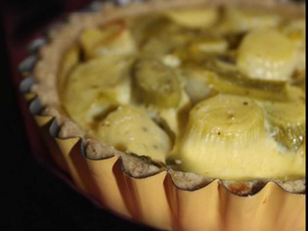Tortino di pasta sfoglia con porri e taleggio