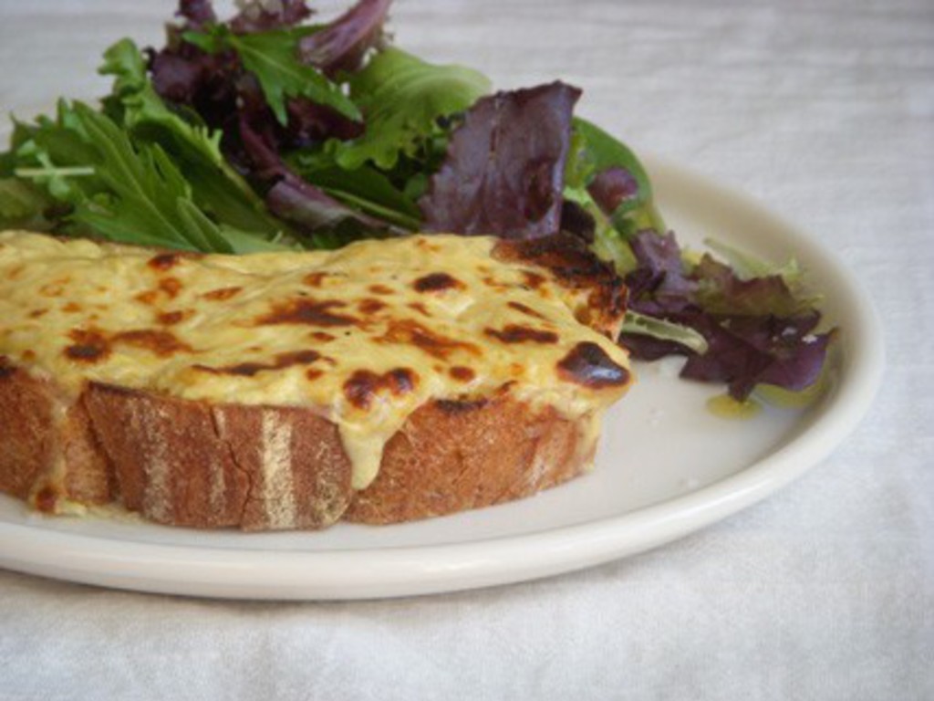 Welsh rabbit o rarebit "Coniglio gallese"