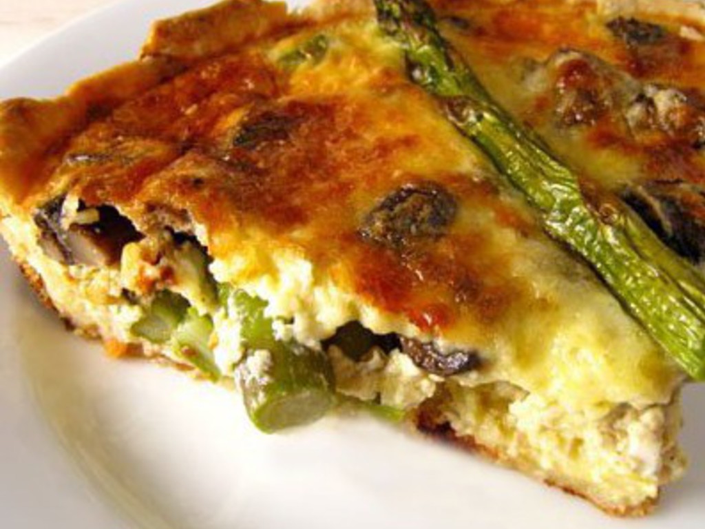 Torta salata agli asparagi