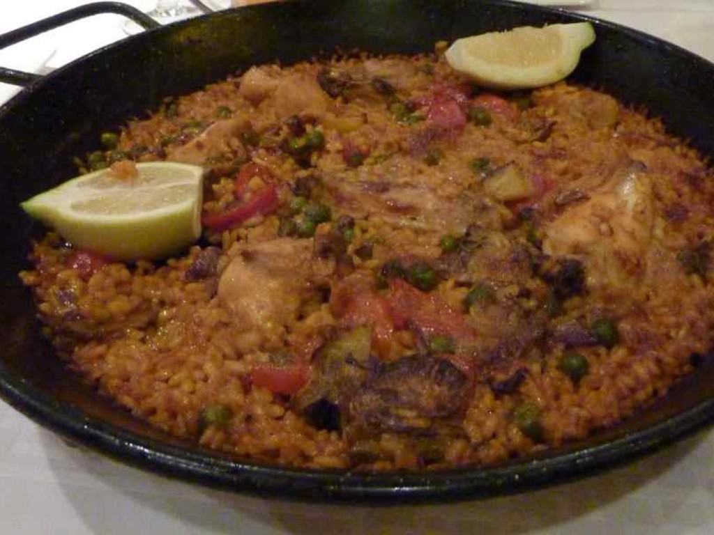 Paella mista di carne e di pesce - Paella de mariscos y pollo